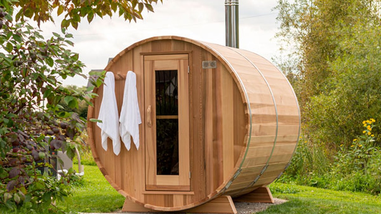 Dundalk Barrel Sauna (Model 762) by Dundalk LeisureCraft