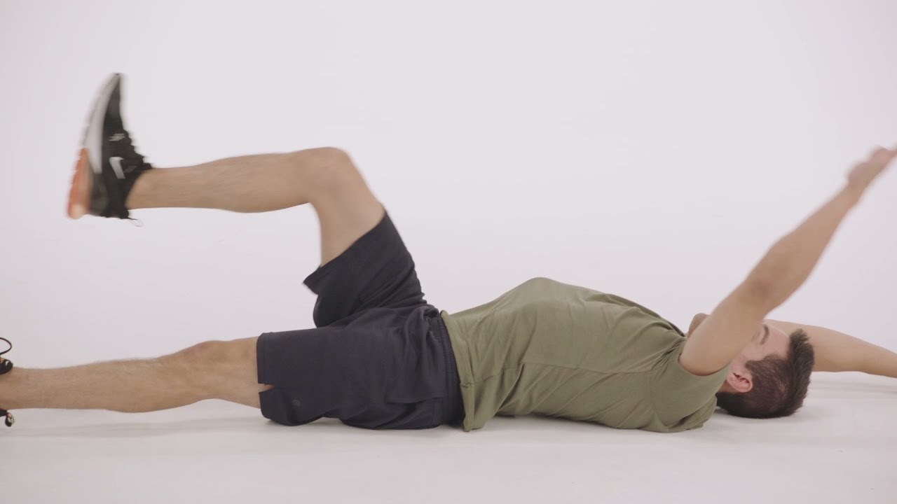 Dead Bug demonstrated by a NASM presenter (frame from NASM's official YouTube video)