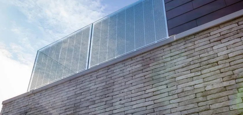 HELIARTEC / RAILINGCOMPANY S-FGR solar glass balustrade by HELIARTEC
