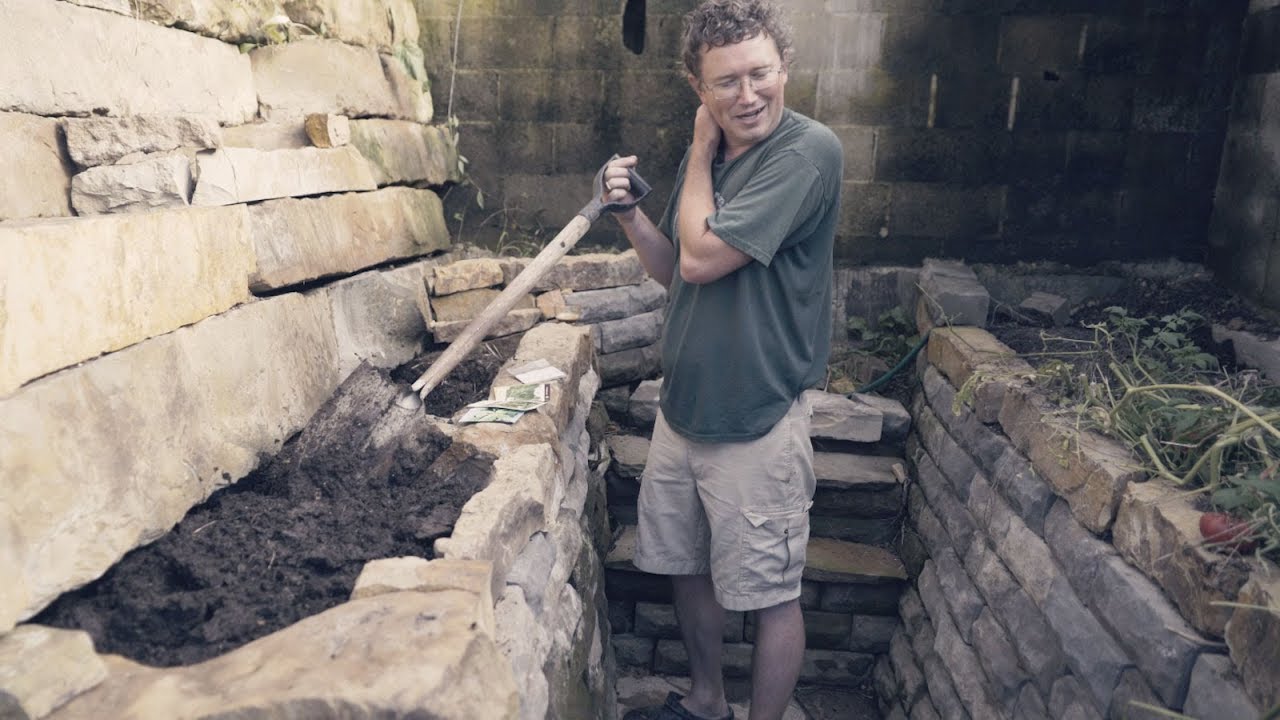 Off the Grid with Thomas Massie: The Walipini (2026)